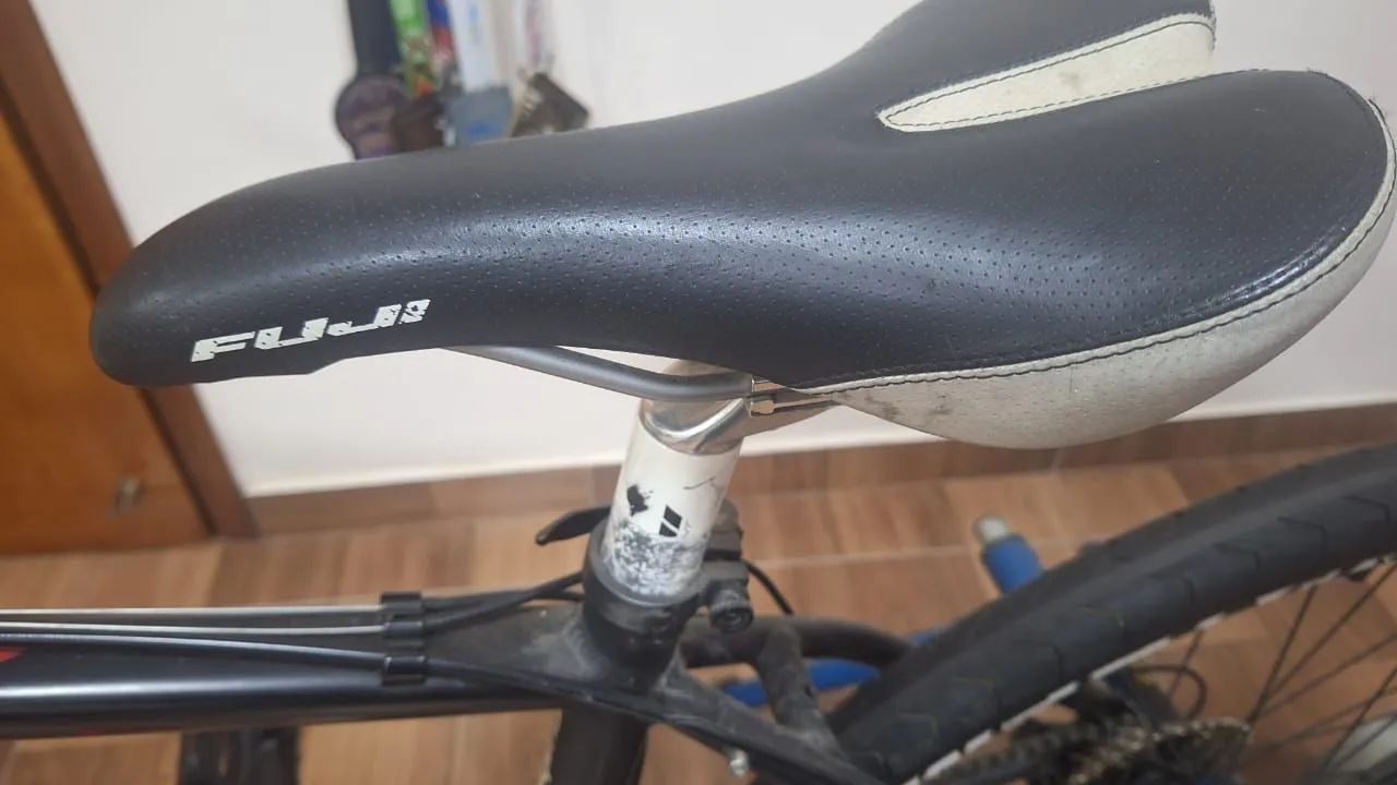 Bicicleta Fuji aro 26 quadro 15 - Foto 5