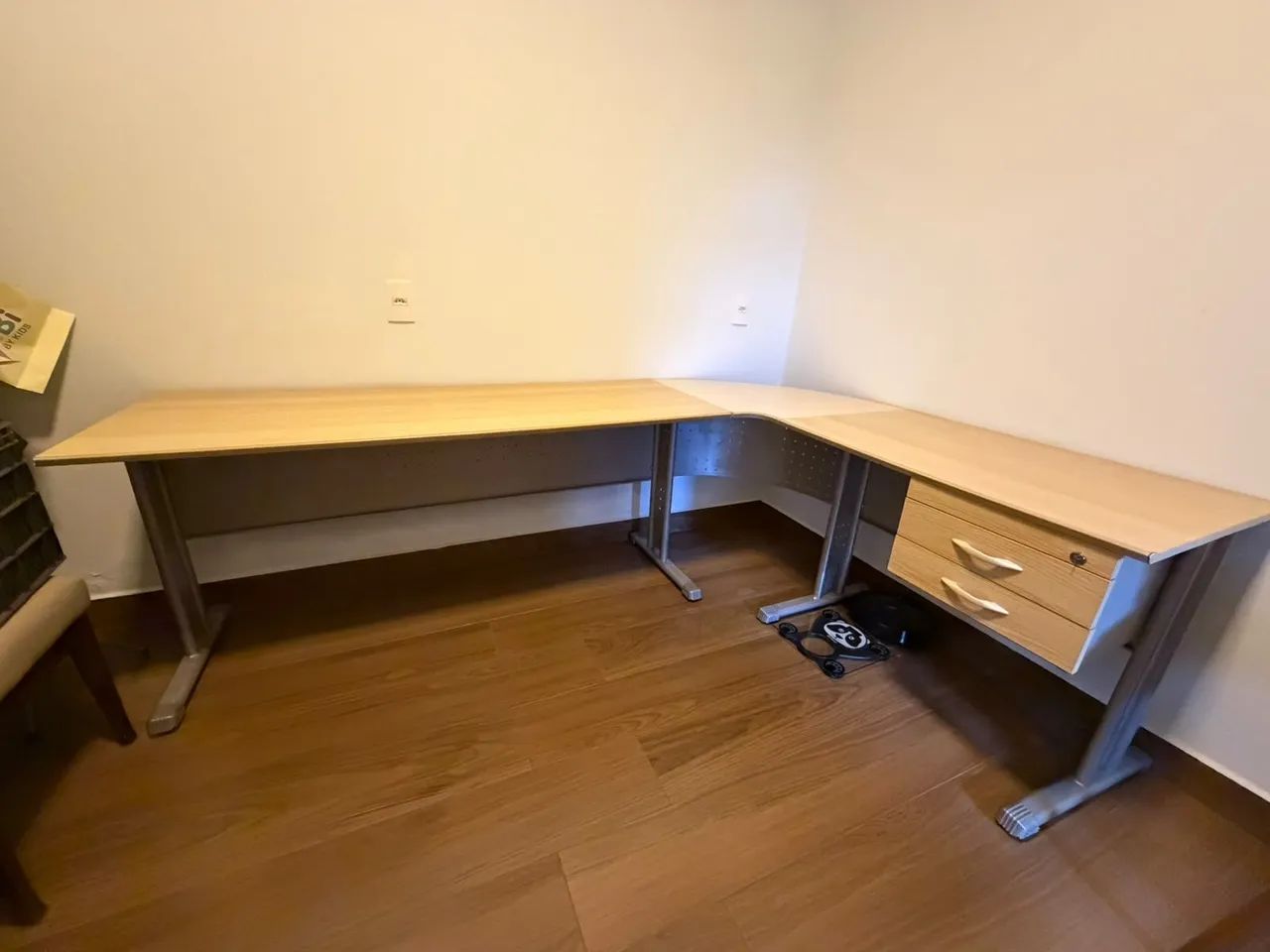 Mesa escritório em L - Foto 3