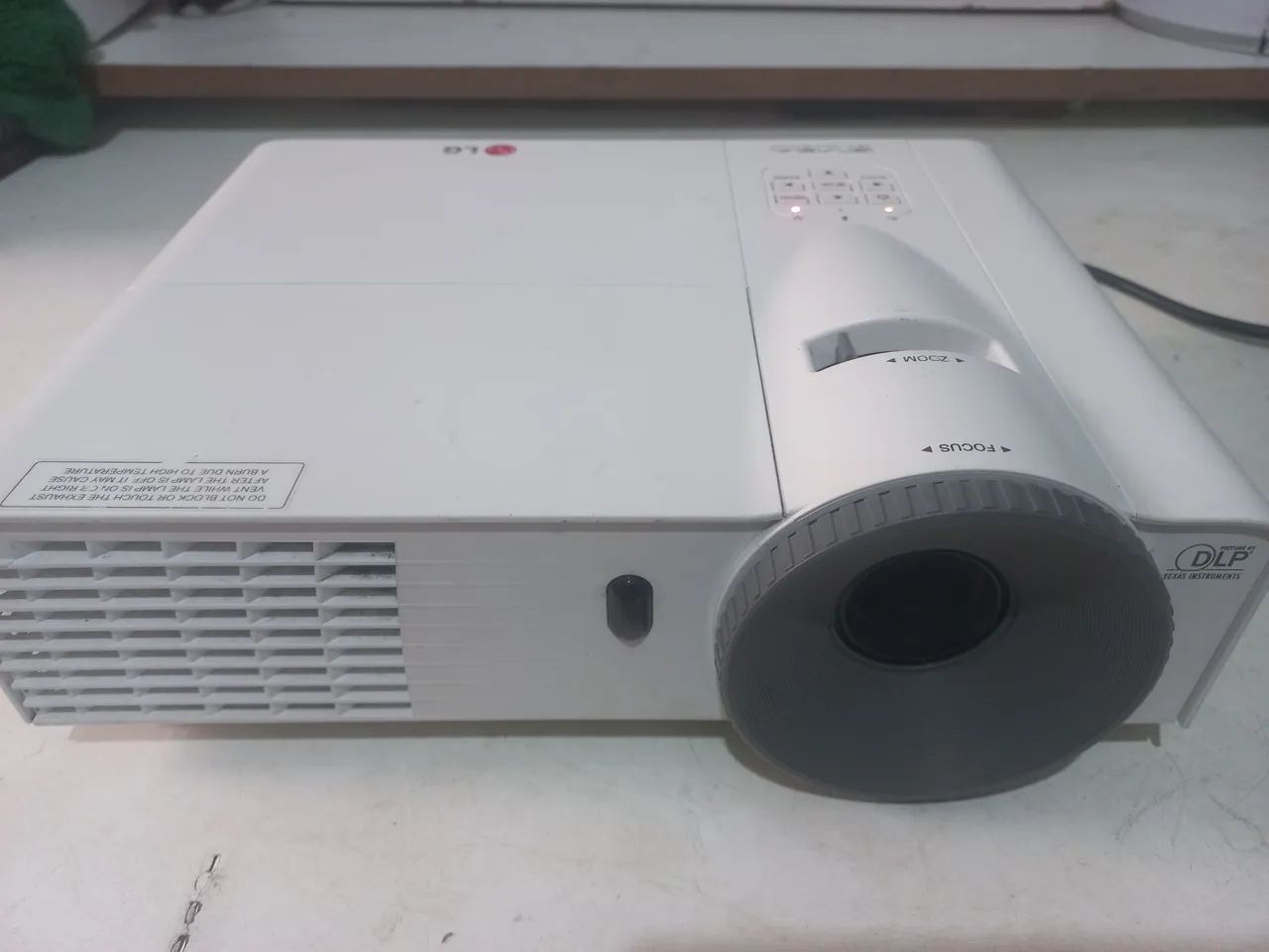 Projetor LG SVEGA no estado 