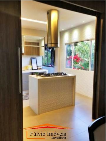 Magnífico sobrado, alto padrão, 4 quartos, completa armários, porcelanato e espaço gourmet - Foto 14