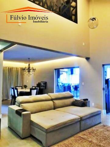 Magnífico sobrado, alto padrão, 4 quartos, completa armários, porcelanato e espaço gourmet - Foto 3