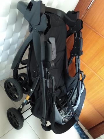 Carrinho Infanti e Berço desmontável tipo cercado - Foto 4