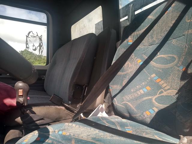 Ford cargo 1721, Motor Cummins, 2003, caixa grande 6 marchas, Diferencial Rockwell 240 - Foto 3