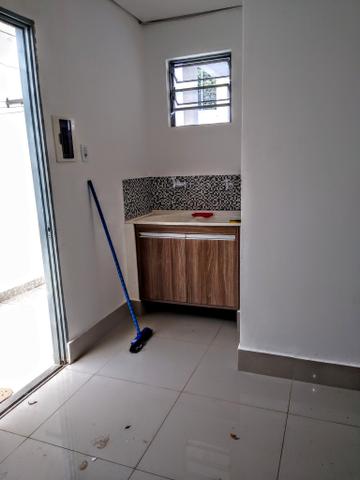Kitnet locação ,toda no piso porcelanato, 700 reais - Foto 4