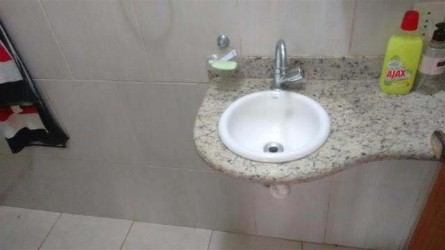 Casa geminada térrea no bairro Grã Duquesa