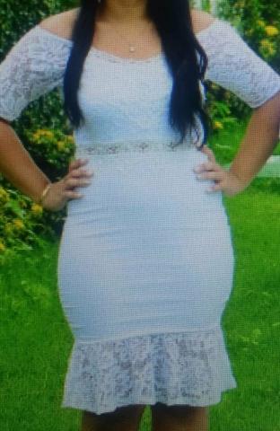 Vestido branco estilo sereia
