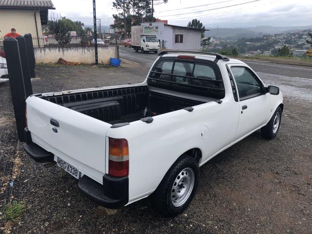 Courier 1.6 com direção hidráulica - Foto 4