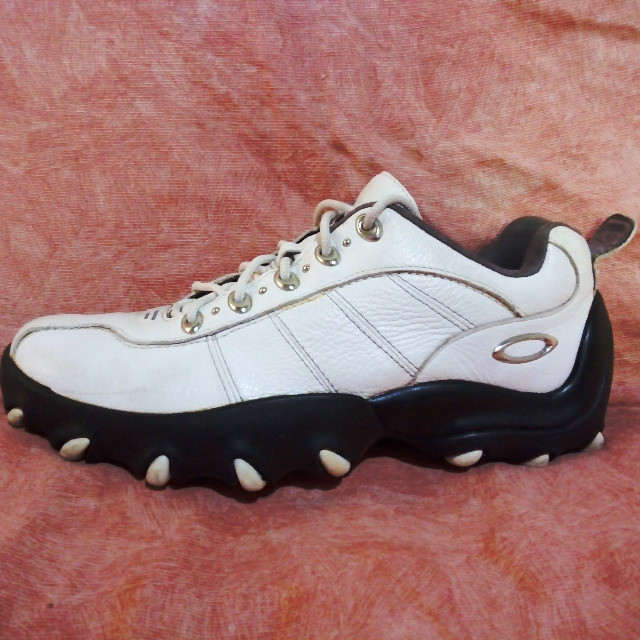 tenis oakley field gear