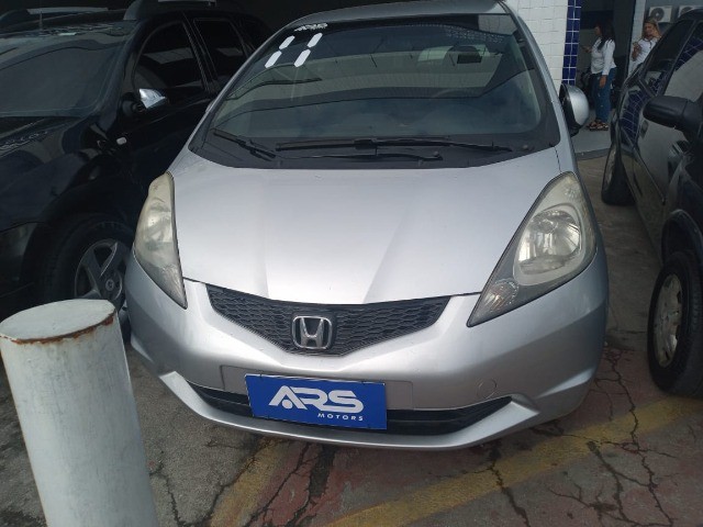 HONDA FIT DX 1.4 2011 COM GNV + IPVA2021. ENTRADA + PARCELAS DE 585