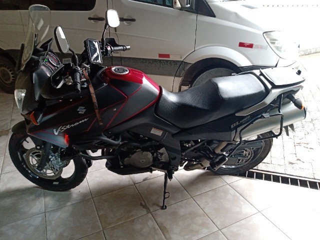 SUZUKI V STRON 1000