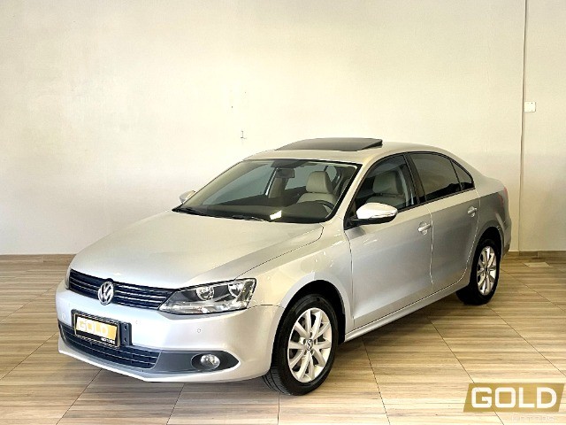 VOLKSWAGEN JETTA 2.0 CONFORTLINE