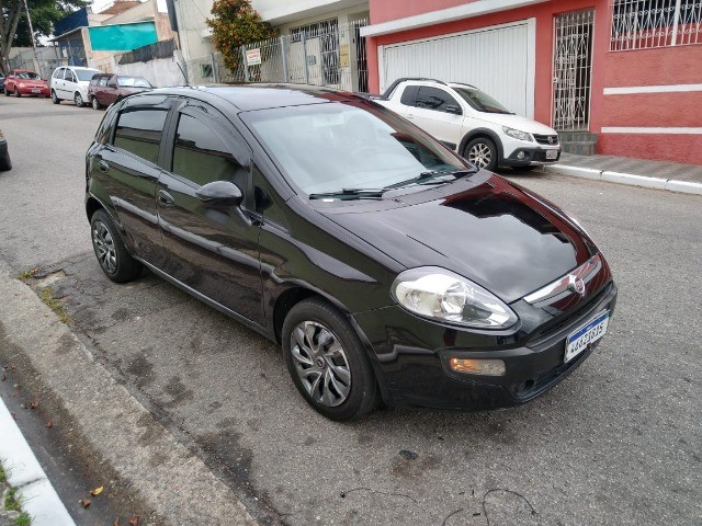 FIAT PUNTO ATTRACTIVE 1.4 2013