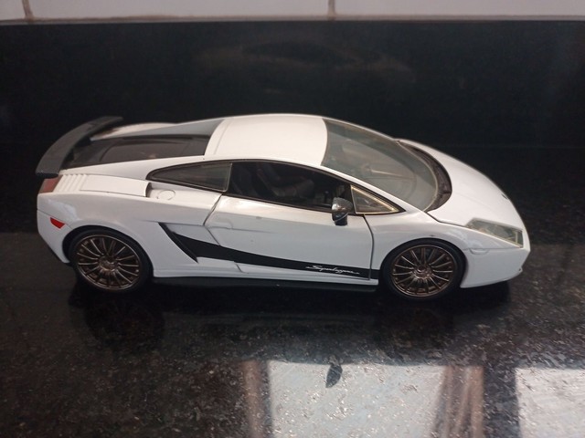 Lamborghini jada 1/24 - Foto 2