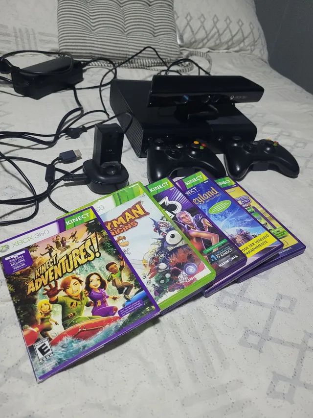 Xbox 360 Bloqueado (Usado) em ótimo estado + 1 controle original e 1  paralelo + 10 jogos originais + Kinect + duas baterias e carregadores.