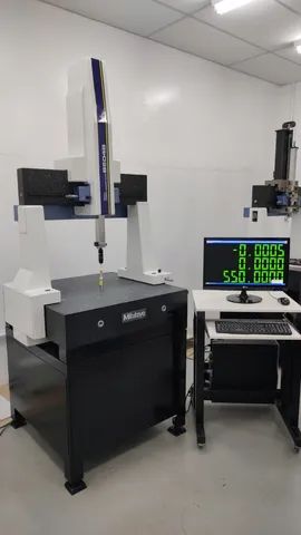 Tridimensional Mitutoyo - B504