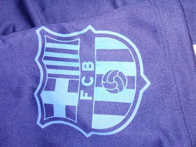 2 Calção Barcelona Juvenil com Brasão  - Foto 4