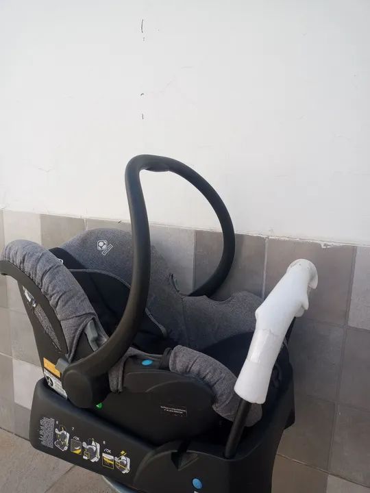Kit Carrinho de Bebê com Bebê Conforto Safety 1st - Travel System-usado - Foto 4