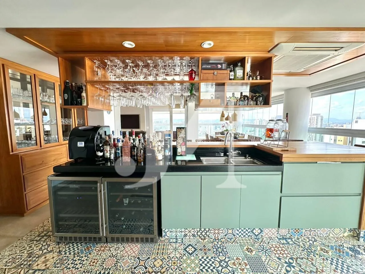 Apartamento Alto Padrão de 264m², 4 Suítes, home office e 4 Vagas no Condomínio Montblanc