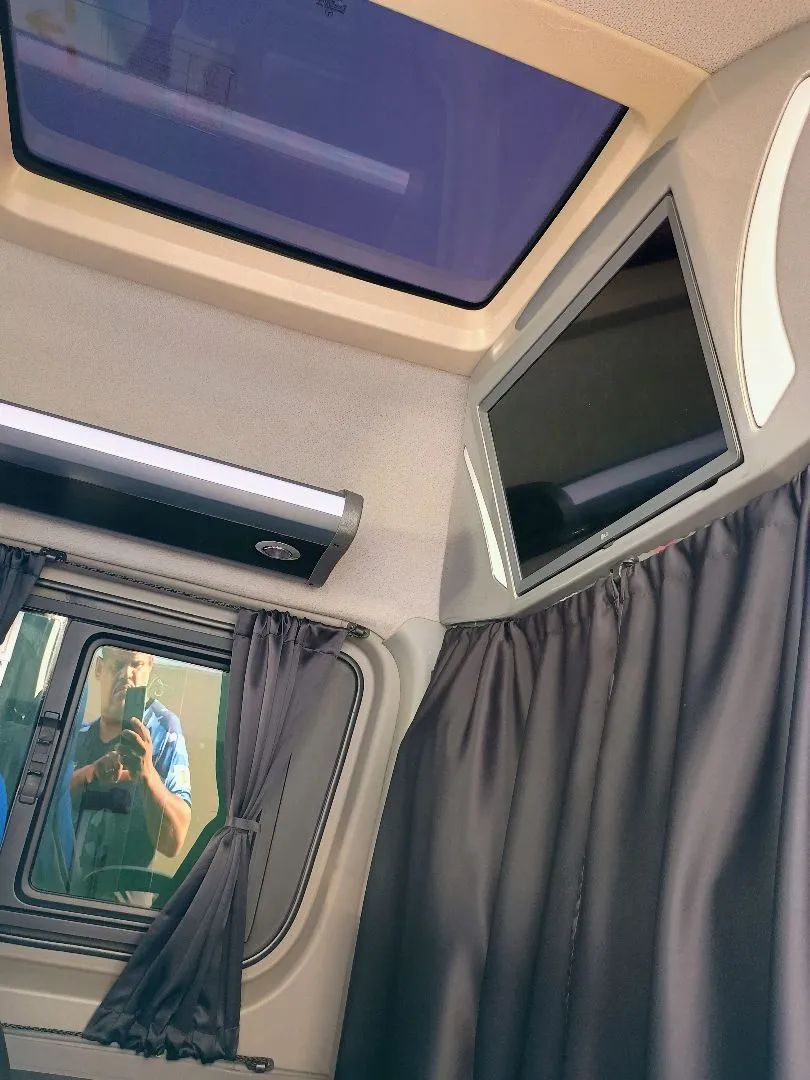 Aluguel de Van com motorista e fretamento, excursões com preço justo. R$1