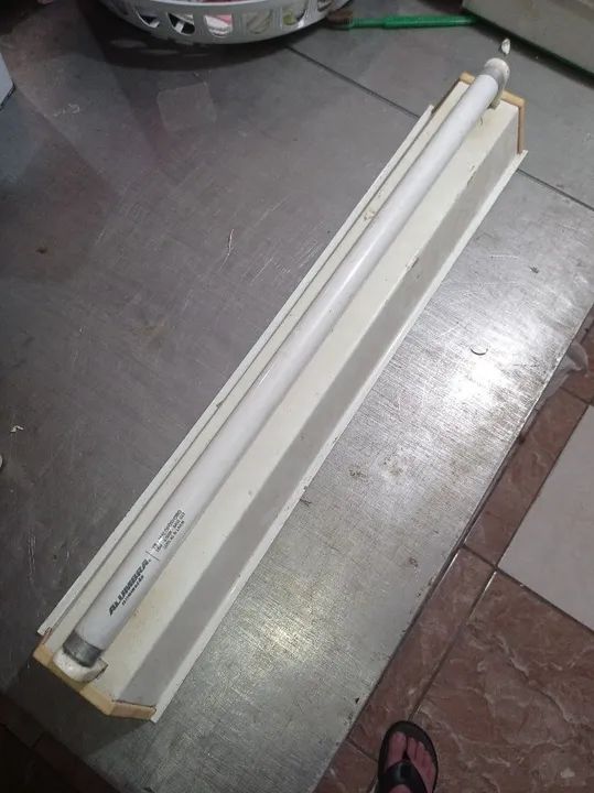 Iluminaria fluorescente 18w completa