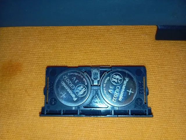 TECLADO LOGITECH SLIM FOLIO para iPad 7ª, 8ª e 9ª Gerações - USADO - Foto 5