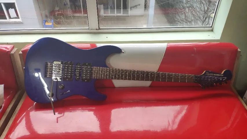 Guitarra Squier série Showmaster - Foto 2
