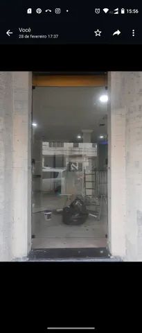 Vendo! Vidro em 8mm temperado, corta vento.