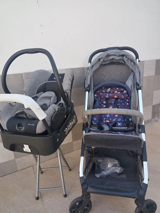 Kit Carrinho de Bebê com Bebê Conforto Safety 1st - Travel System-usado