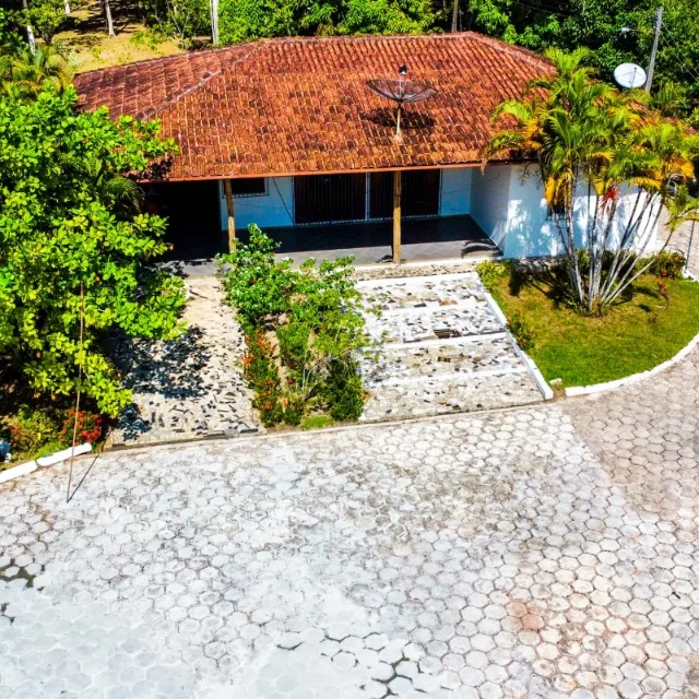 Sítio na Estrada de Mosqueiro, 6 mil m², com piscina, Documentado