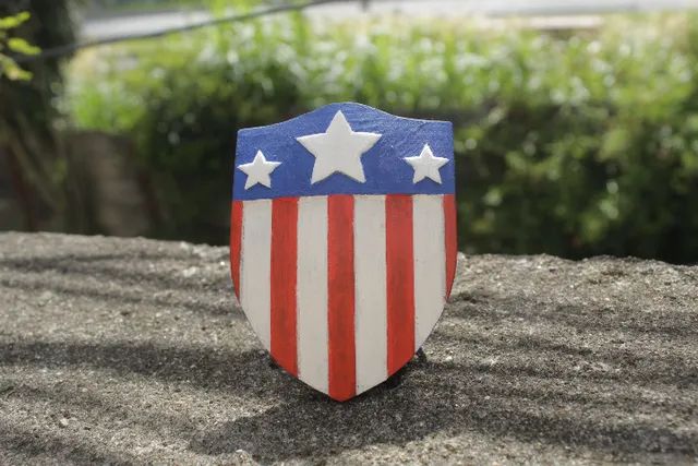 Miniatura Escudo Clássico Capitão América