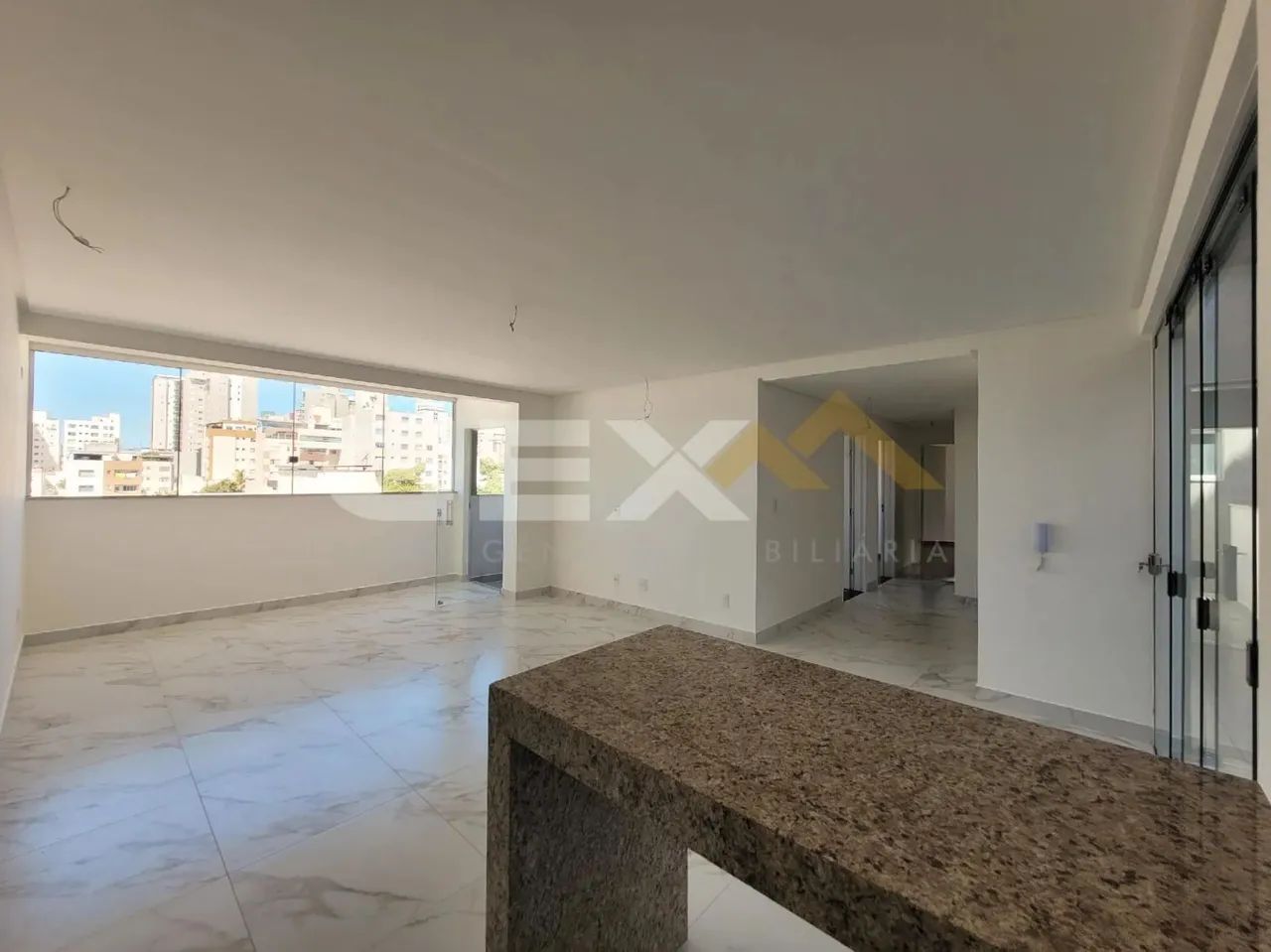 Cobertura Linear à Venda no Centro