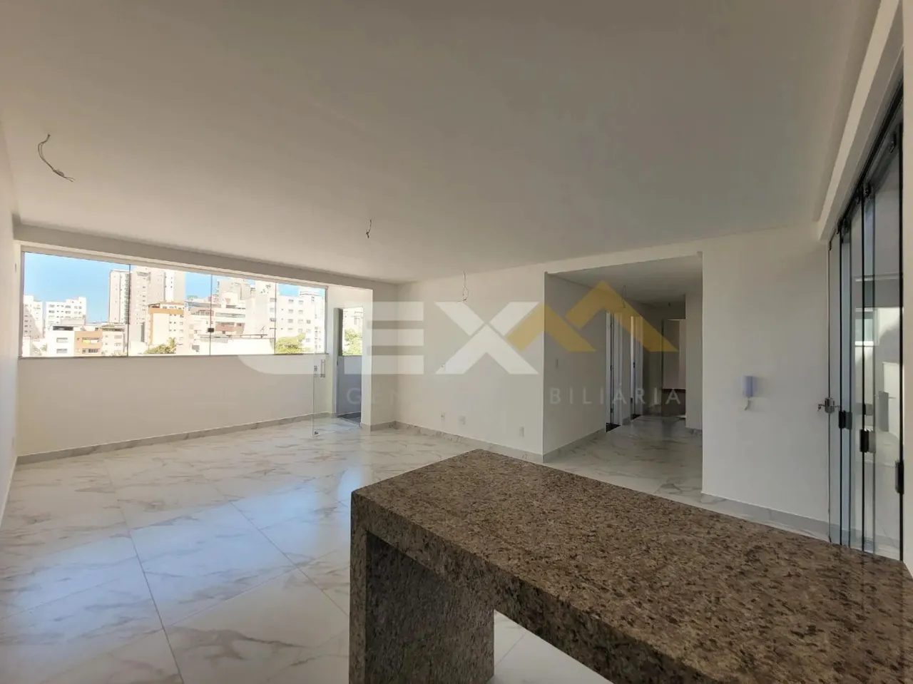 Cobertura Linear à Venda no Centro