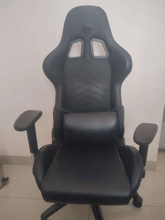 Cadeira Gamer Preta Pichau tripler couro