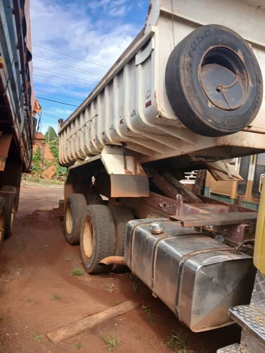 Caminhão Mercedes-Benz - Excelente estado de conservação - Foto 3