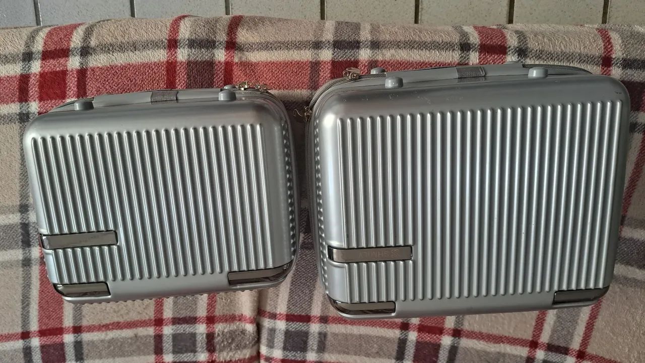Conjunto de Malas de Viagem Prateadas - Elegância e Praticidade - Foto 6