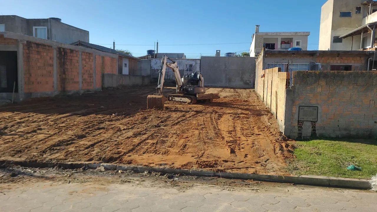 Locação de máquina para terraplanagem e caminhões  - Foto 3