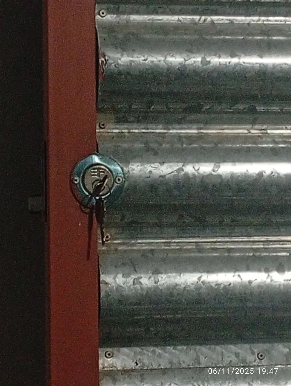 New gate measuring 1 meter by 2.20 meters64316688468610120