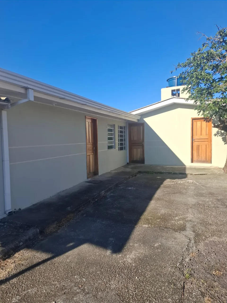 Imóvel para aluguel possui 40 metros quadrados com 1 quarto em Capão da Imbuia - Curitiba