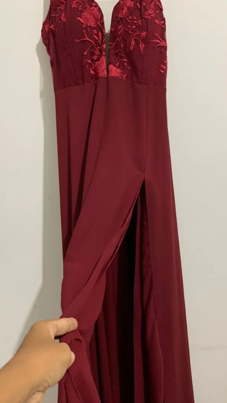Vestido longo de madrinha na cor Marsala - Foto 3
