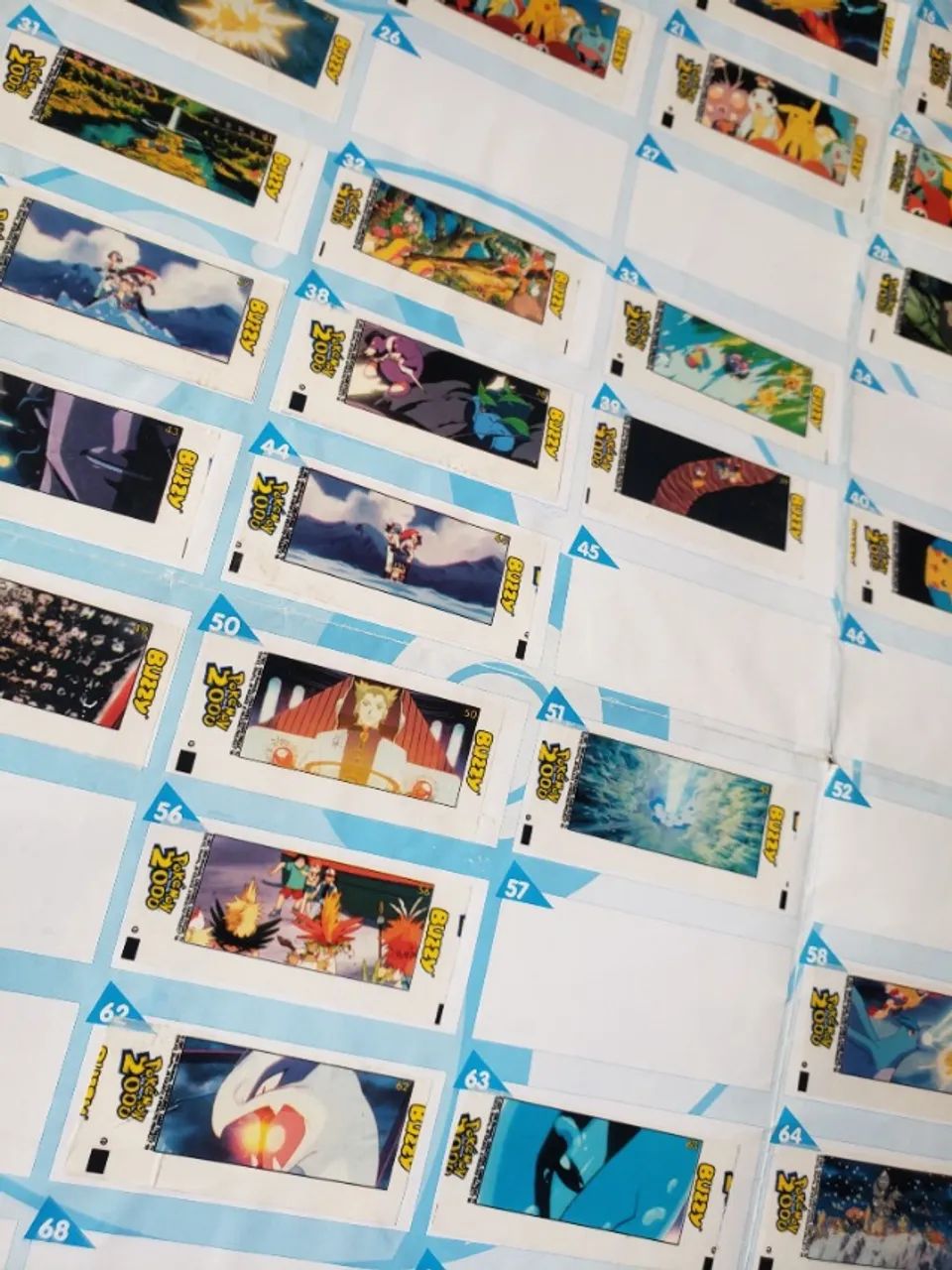 kit Pokémon - raridades / Promo card + pôster original + fita vhs + album de figurinhas - Foto 4