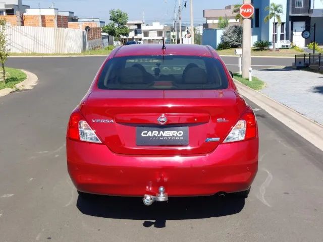 Nissan Versa SL 1.6 flex 2013 baixa km - Foto 2