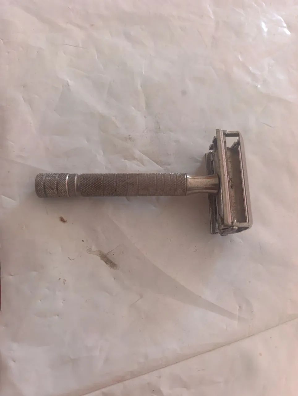 Barbeador Antigo Clássico da marca Gillette - Foto 2