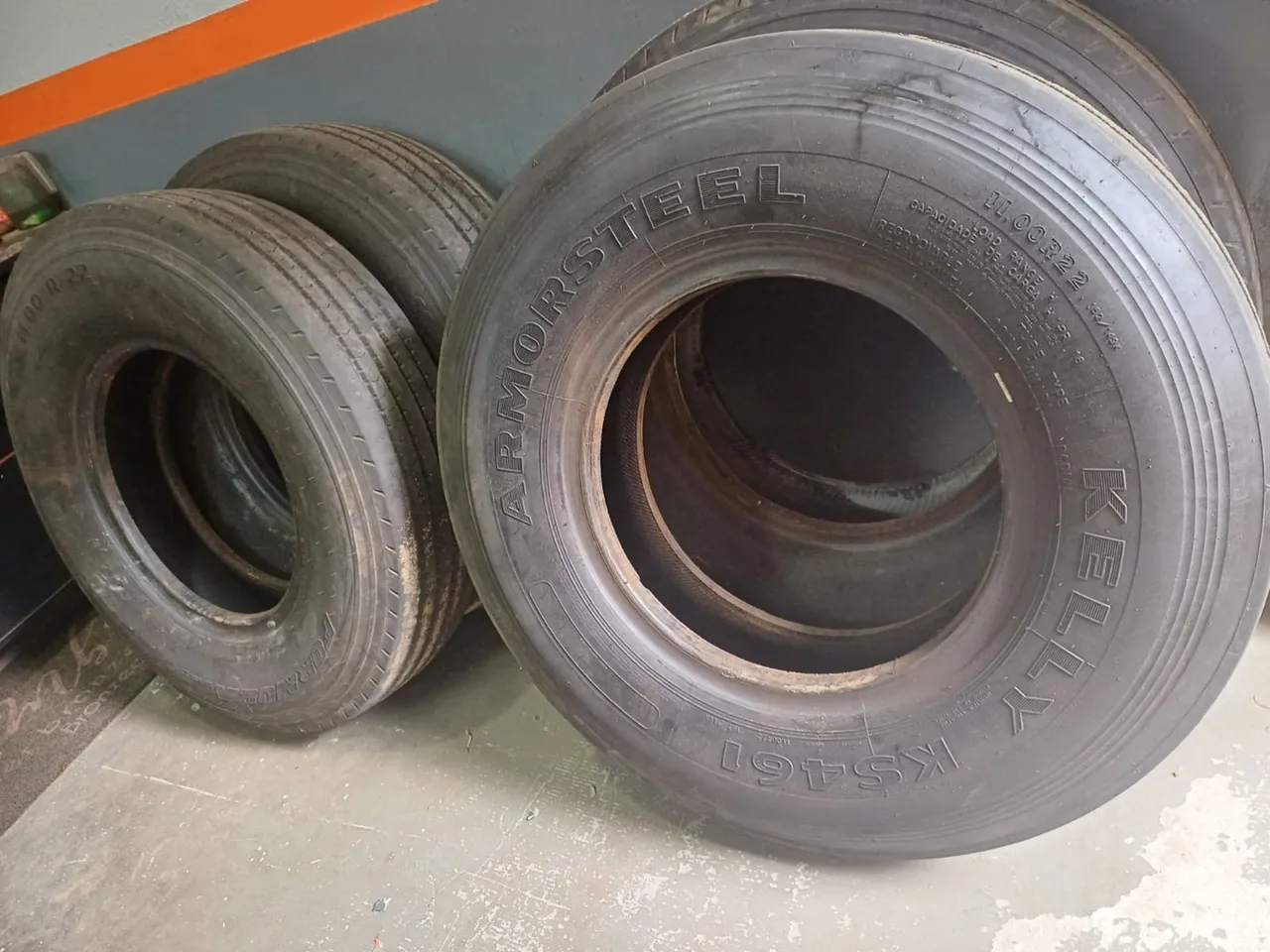 Pneus para Caminhão Kelly Armorsteel KS461 11.00R22