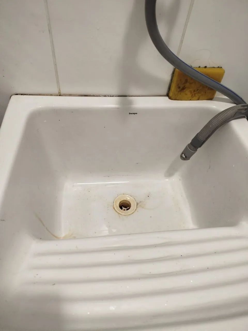 White Tower Laundry Tub64717831938049120