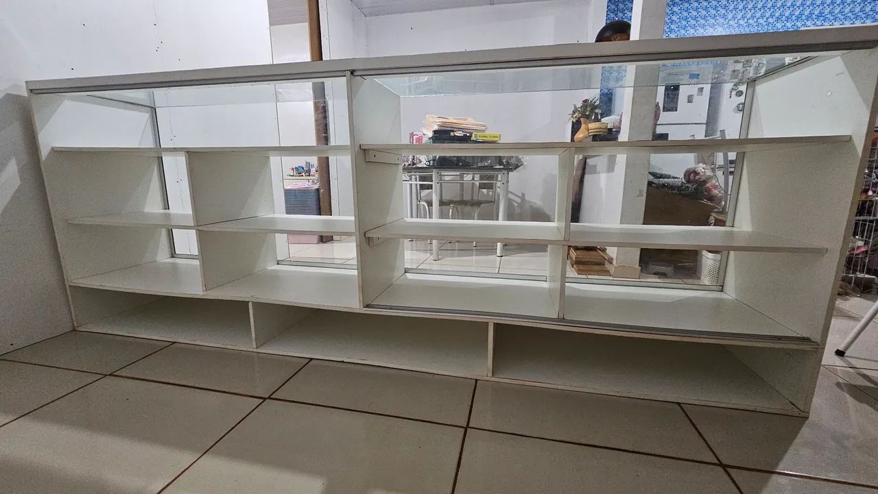 BALCÃO EXPOSITOR DE VIDRO GRANDE - Foto 2