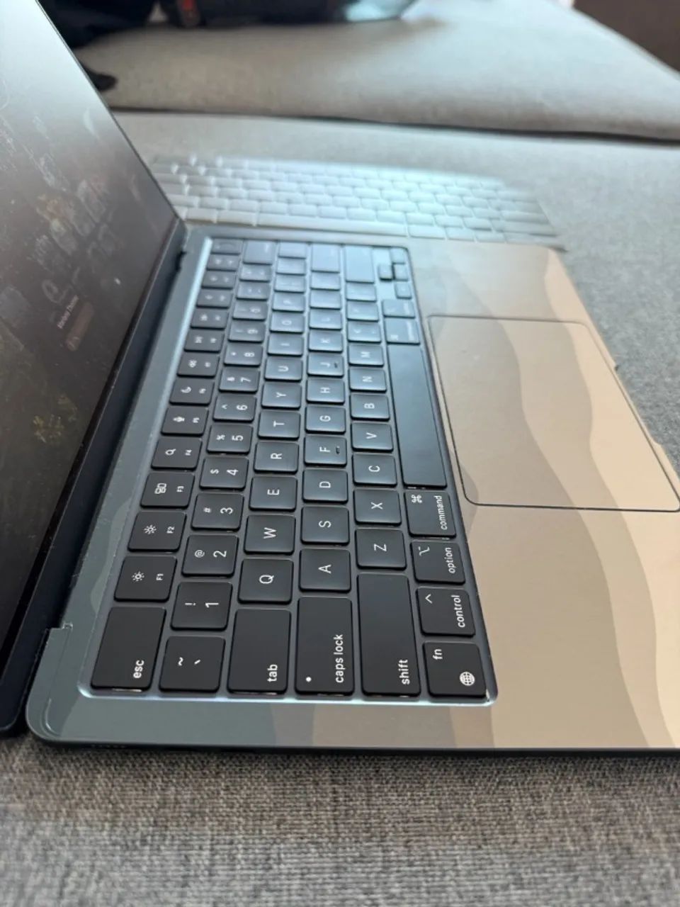 Apple MacBook Air 13 M3 16gb Ram 256 SSD - Zerado Praticamente Novo