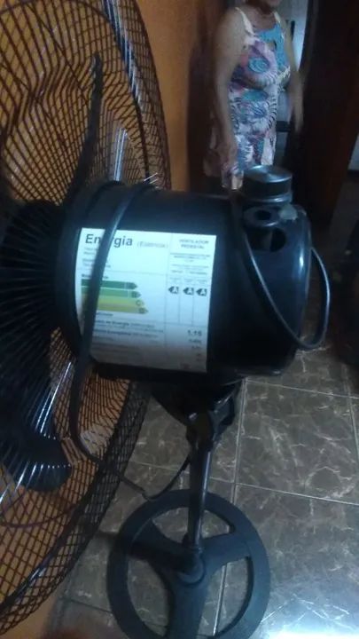 Ventilador de Pé Futuro - 40cm - Preto - Foto 4