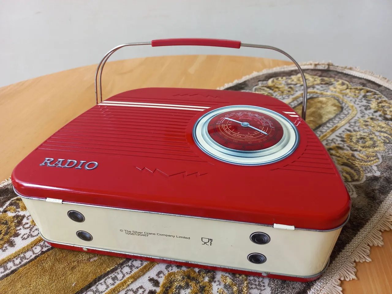 LATINHA EM FORMA DE RÁDIO RETRÔ  - Foto 3