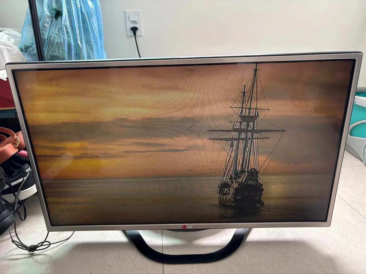 TV LG 32 com Chrome Cast