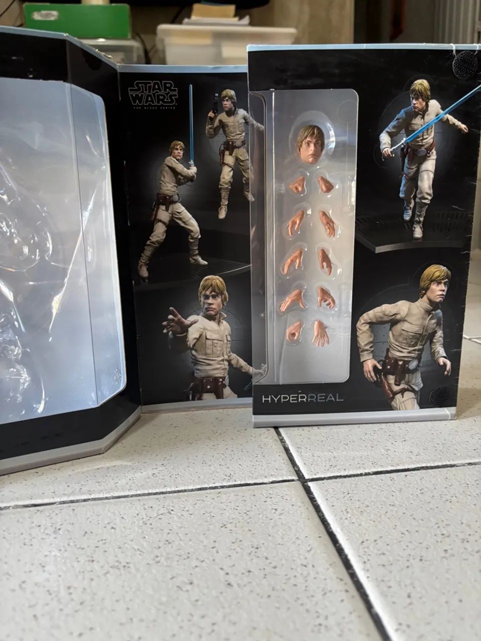 Star Wars Black Series Hyperreal Luke Skywalker Action Figure - Foto 3